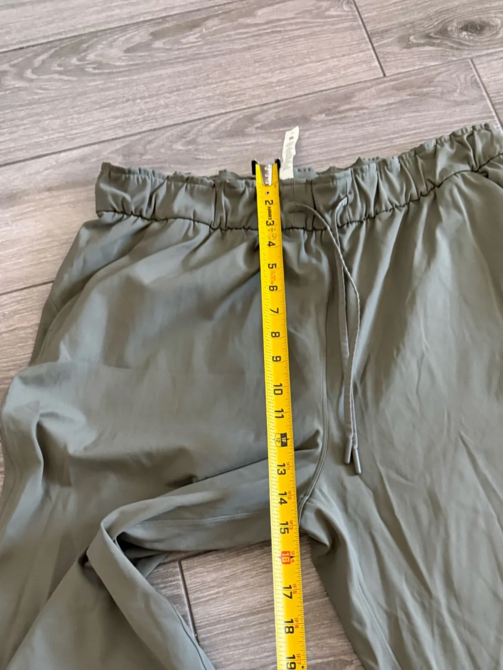 Lululemon|Olive Green Drawstring Jogger Pants,athletic loungewear style•Size 14